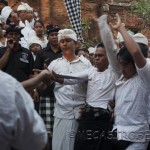 Ceremonia de la Alama en Bali. La ceremonia del trance.